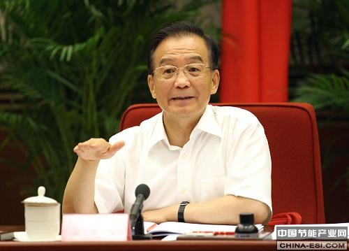 7月19日,國務院總理、國家應對氣候變化及節能減排工作領導小組組長溫家寶在北京主持召開國家應對氣候變化及節能減排工作領導小組會議。新華社記者 姚大偉 攝