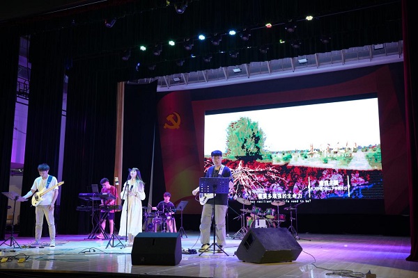 DƬ3.jpg